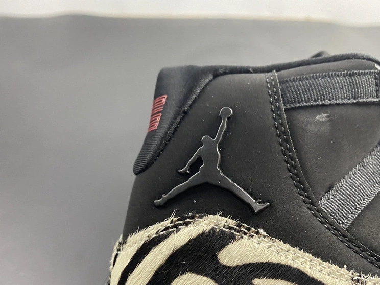 Air AR0715-010 Jordan 11 Animal Instinct 0212